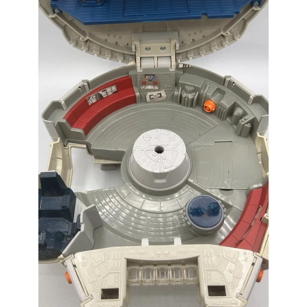 2011 Hasbro Star Wars Galactic Heroes Millennium Falcon Spaceship‎ Incomplete